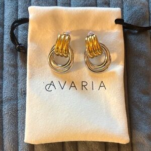 Luna layered hoop earrings NWOT